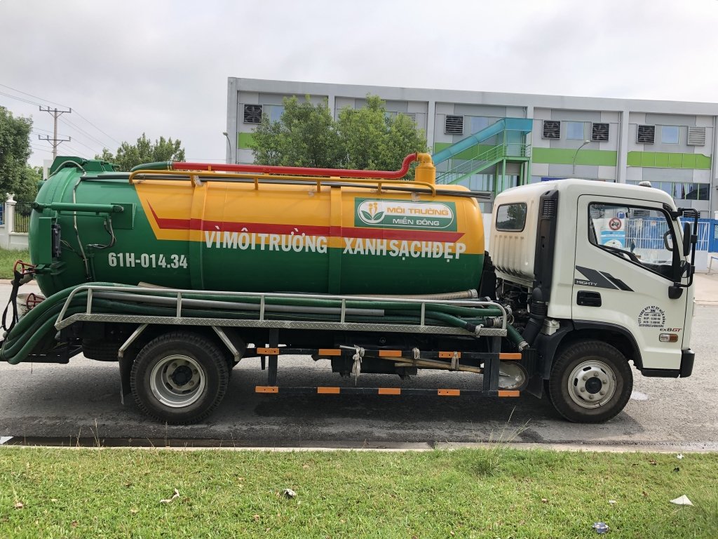 Hút hầm cầu xe 4 khối